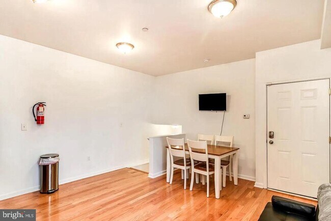 1511 W Susquehanna Ave in Philadelphia, PA - Building Photo - Building Photo