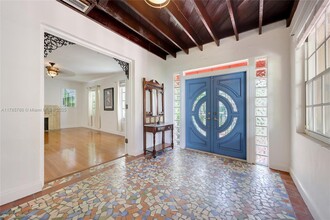 423 Alcazar Ave in Coral Gables, FL - Building Photo - Building Photo
