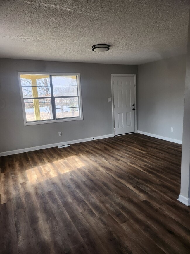 1130 S Washington Ave in Brownsville, TN - Building Photo - Building Photo