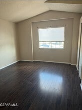 2481 Tierra Rica Way in El Paso, TX - Foto de edificio - Building Photo