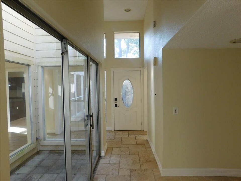 4718 Blueberry Hill Dr in Houston, TX - Building Photo