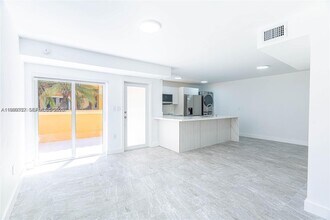 13900 SW 65th Terrace in Miami, FL - Building Photo - Building Photo