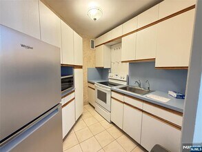 1450 Palisade Ave in Fort Lee, NJ - Building Photo - Building Photo