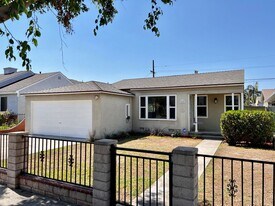 2258 E 65th St in Long Beach, CA - Building Photo