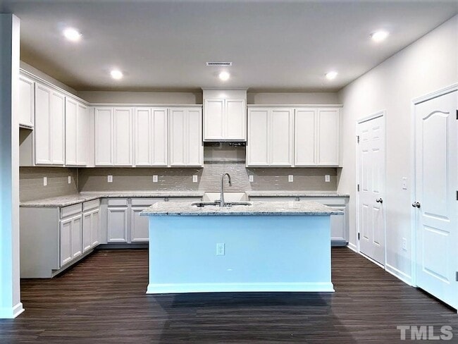 356 Wilbur Lake Dr in Fuquay Varina, NC - Building Photo - Building Photo