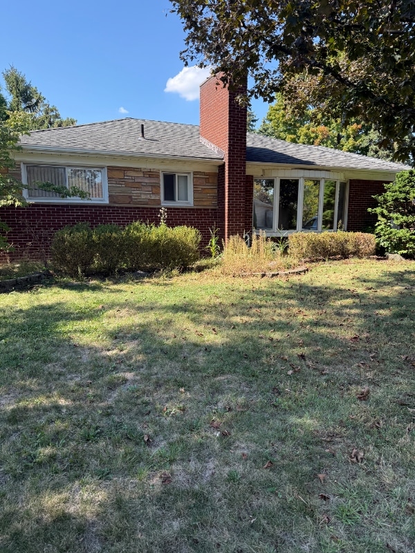 7241 Lucerne St in Dearborn Heights, MI - Foto de edificio - Building Photo