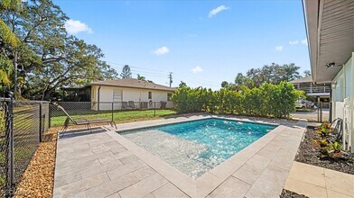 27585 Imperial Shores Blvd in Bonita Springs, FL - Building Photo - Building Photo