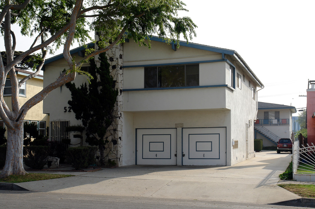 520 S Flower St in Inglewood, CA - Building Photo