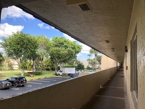 829 Camino Rd-Unit -207-C in Delray Beach, FL - Building Photo - Building Photo