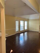 3821 Canot Ln in Addison, TX - Foto de edificio - Building Photo