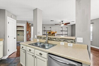 208 Rock Hound Ln in Liberty Hill, TX - Building Photo - Building Photo