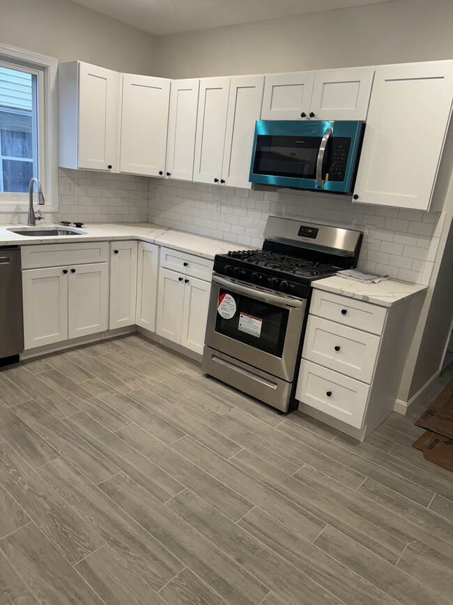 40 Temple St, Unit #1