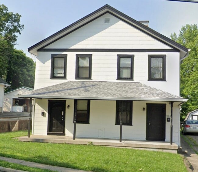205 E Columbia Ave, Unit 205