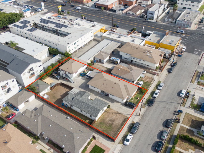 4025 W 130th St in Hawthorne, CA - Building Photo - Building Photo