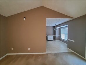 160 Yellowstone Ct in Raeford, NC - Building Photo - Building Photo