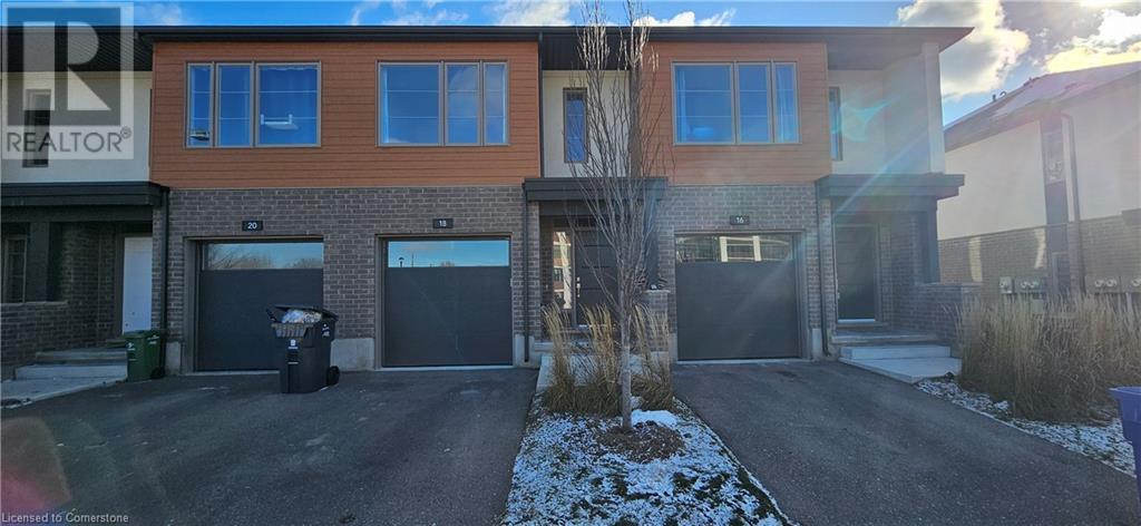 18 Steele Cres in Guelph, ON - Building Photo