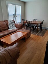 934 Water St, Unit 4BRdownstairs in Eau Claire, WI - Building Photo - Building Photo