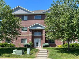 2300 Westlake Rd, Unit #303 in North Liberty, IA - Building Photo