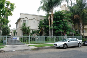 Mammoth Terrace Apartments in Sherman Oaks, CA - Building Photo - Building Photo