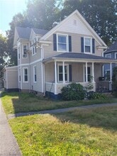 221 Ridge Rd in Middletown, CT - Building Photo - Building Photo