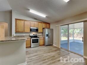 1532 Wallace Manor Ave in Winter Haven, FL - Building Photo - Building Photo