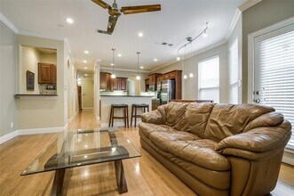 5033 Mission Ave in Dallas, TX - Building Photo - Building Photo