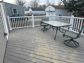 3810 E 365th St in Willoughby, OH - Building Photo - Building Photo