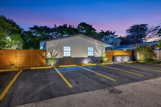 934 NW 4th Ave in Fort Lauderdale, FL - Building Photo - Building Photo