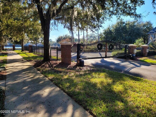 1491 Fieldview Dr in Jacksonville, FL - Building Photo - Building Photo