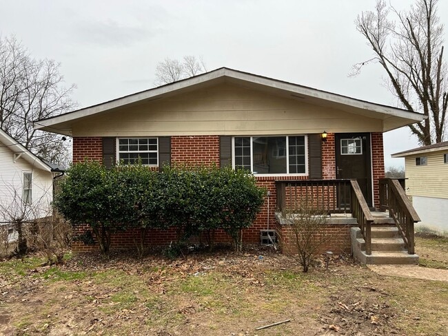 property at 712 Moore St