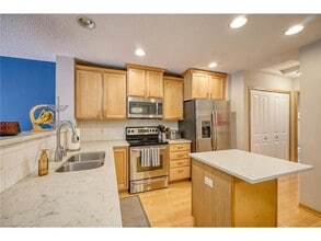 16604 50th Ct N in Minneapolis, MN - Building Photo - Building Photo