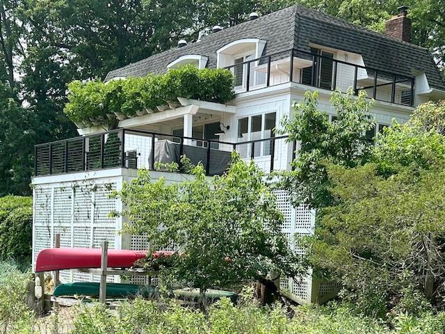 43 Erland Rd in Stony Brook, NY - Foto de edificio - Building Photo