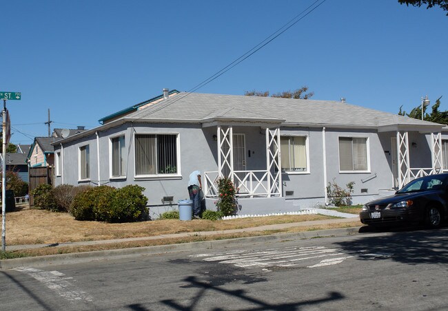 705 34th St in Richmond, CA - Building Photo - Building Photo