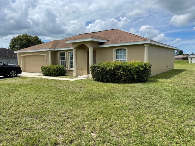 property at 14 Poplar Ct