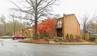 4915 Forest Lake Pl in Columbia, SC - Foto de edificio - Building Photo