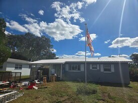 719 W Palmetto St in Avon Park, FL - Building Photo
