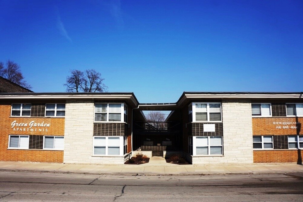 6701-6705 Stanley Ave in Berwyn, IL - Building Photo