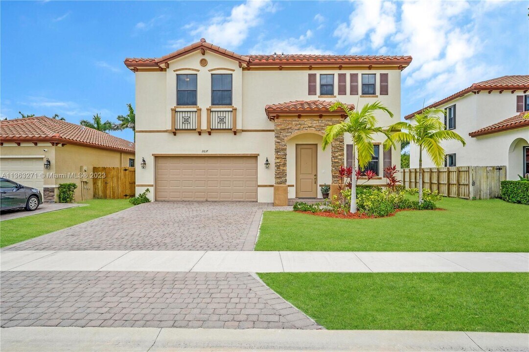 2637 SE 1st St in Homestead, FL - Foto de edificio