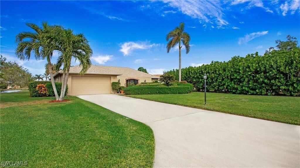 108 Payne Ct in Naples, FL - Building Photo