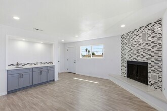 710 E Lake Ave in Watsonville, CA - Building Photo - Building Photo