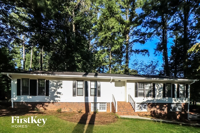 property at 2515 Cottonwood Dr