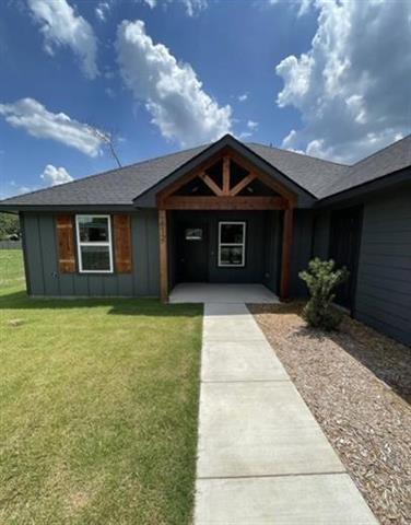 612 W Coffin St in Denison, TX - Building Photo