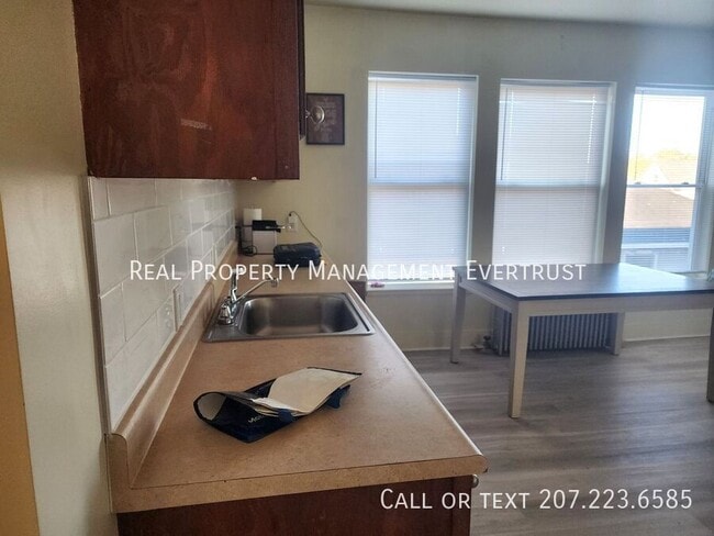 property at 53 Wood St
