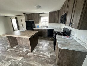 93 Nettie Ave in Lansing, MI - Building Photo - Building Photo