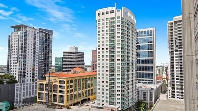 350 SE 2nd St in Fort Lauderdale, FL - Building Photo - Building Photo