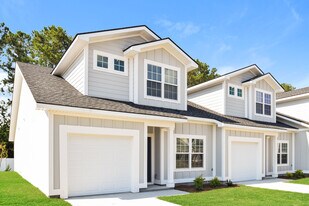 1154 Walker Point Way in Brunswick, GA - Building Photo