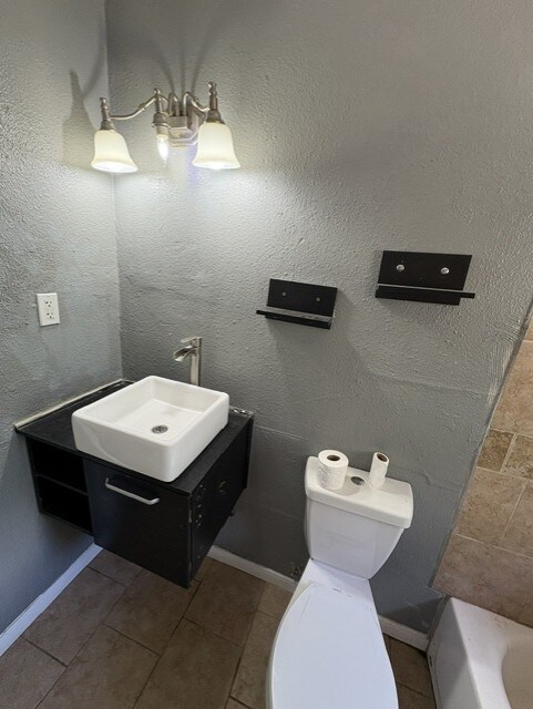 2513 Quintana Rd in Odessa, TX - Building Photo - Building Photo