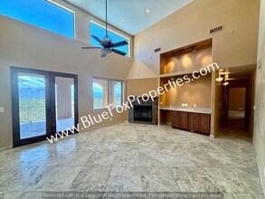 2100 N Vía De Suenos in Tucson, AZ - Building Photo - Building Photo