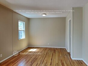 15042 Romar St in Los Angeles, CA - Building Photo - Building Photo