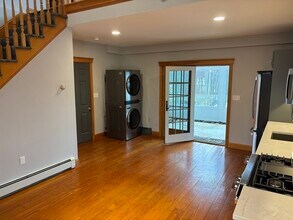 276 Bullard St in Walpole, MA - Building Photo - Building Photo